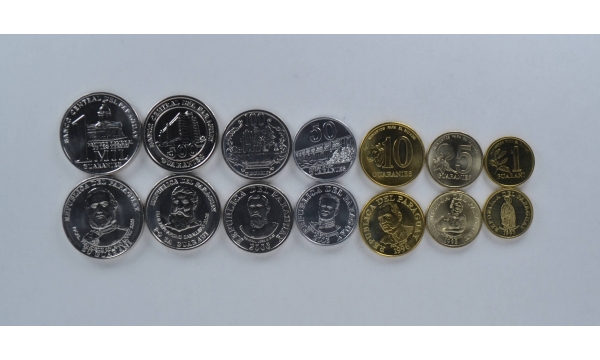 Paragvajus 7 monetų komplektas